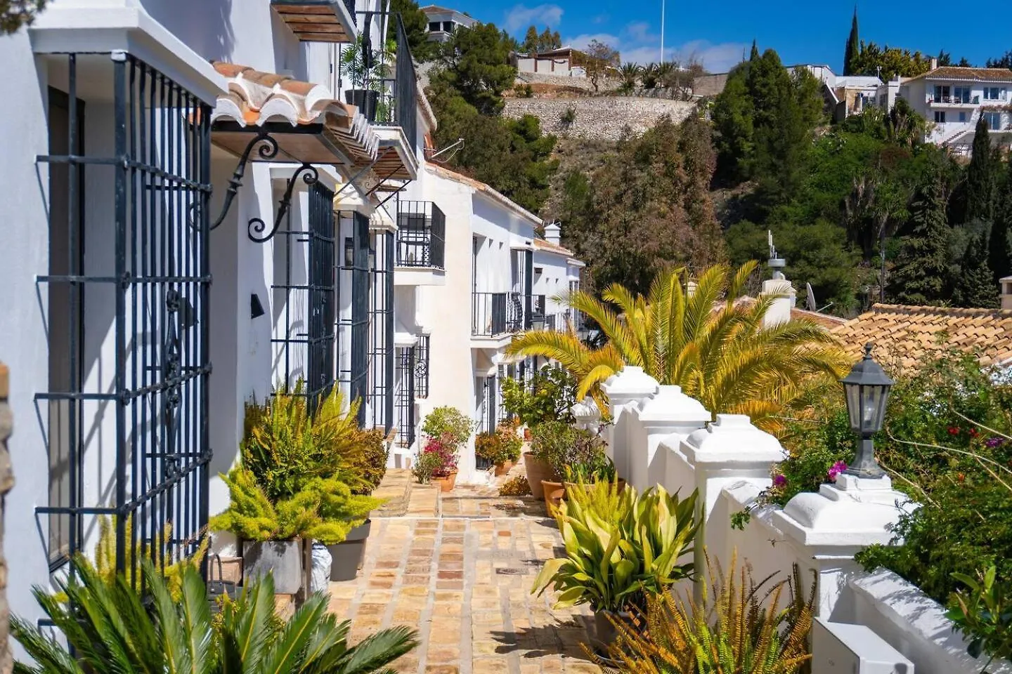 Idyllic Townhouse With Scenic Views Mijas Pueblo Villa